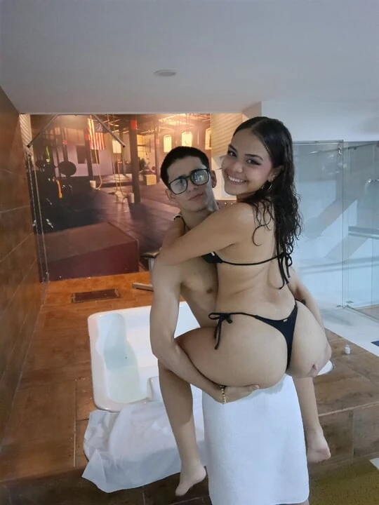 NIGHT OF PLEASURE! I invite my brunette stepsister with big ass to the motel