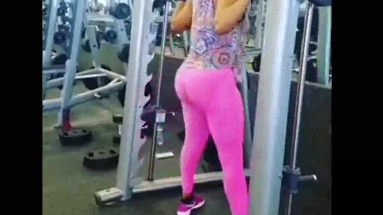 CULONAS EN EL GIMNASIO SPANDEX