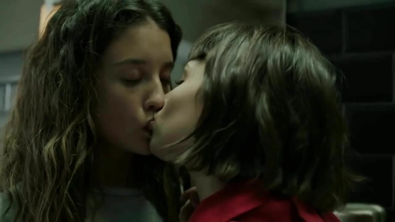 Besos Lesbianas
