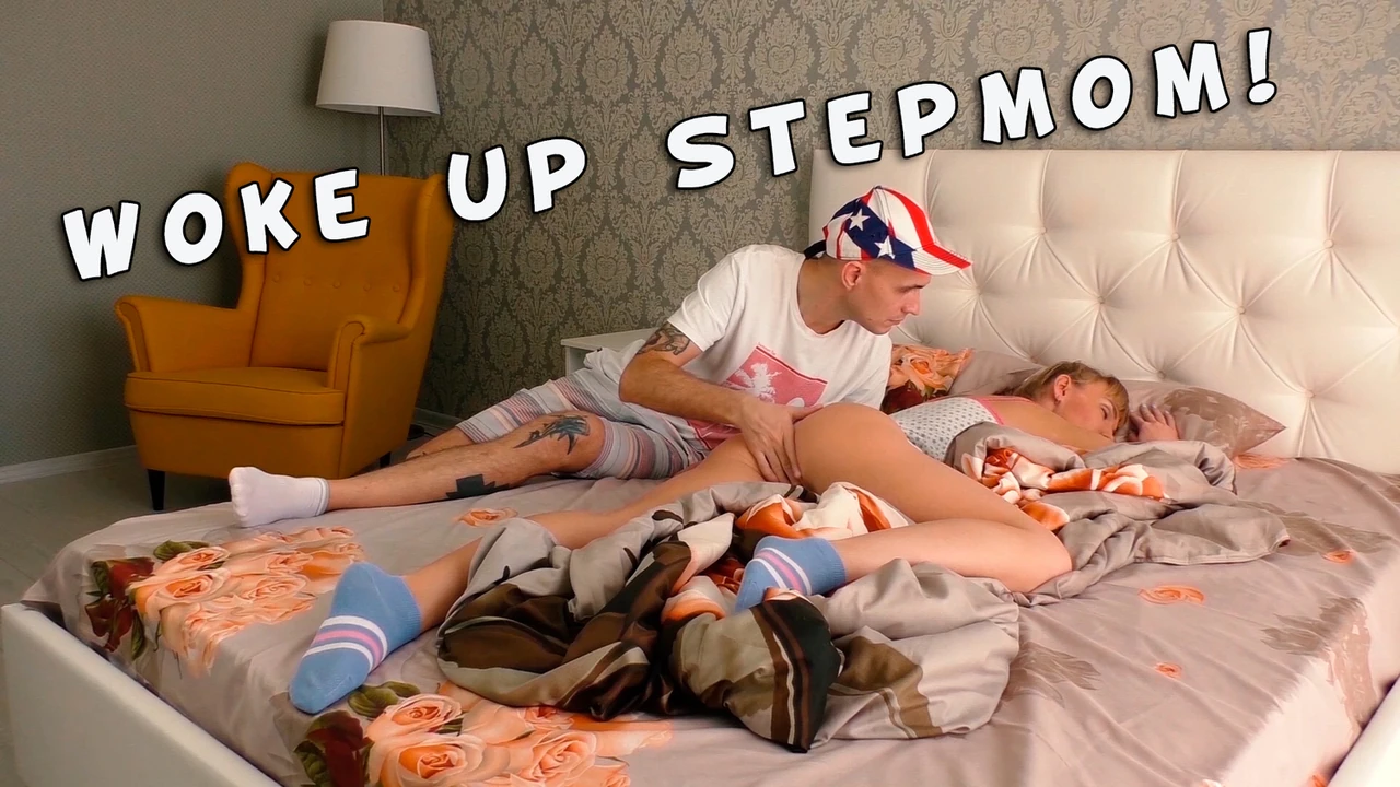 Stepmom woke up from the stepson’s big dick. Family therapy