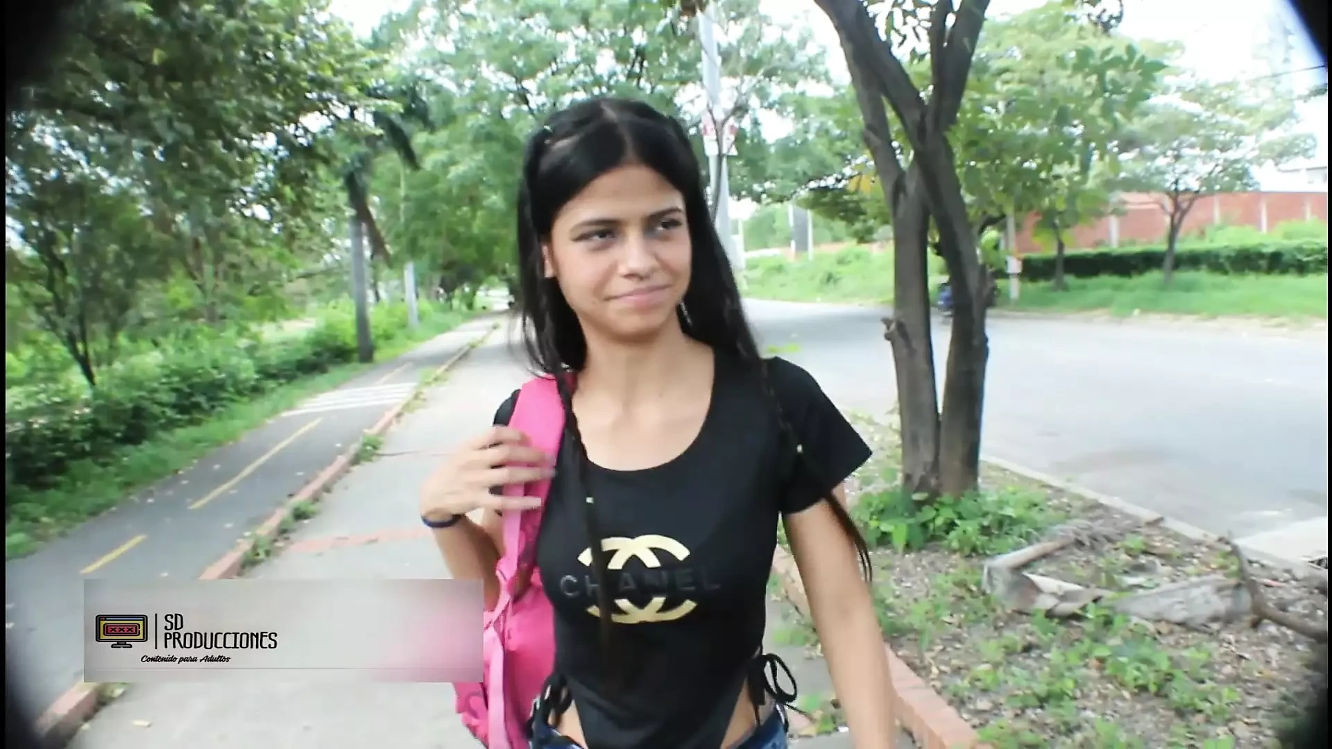Beautiful horny Indian woman lets her neighbor fuck her pussy – Porn in Spanish