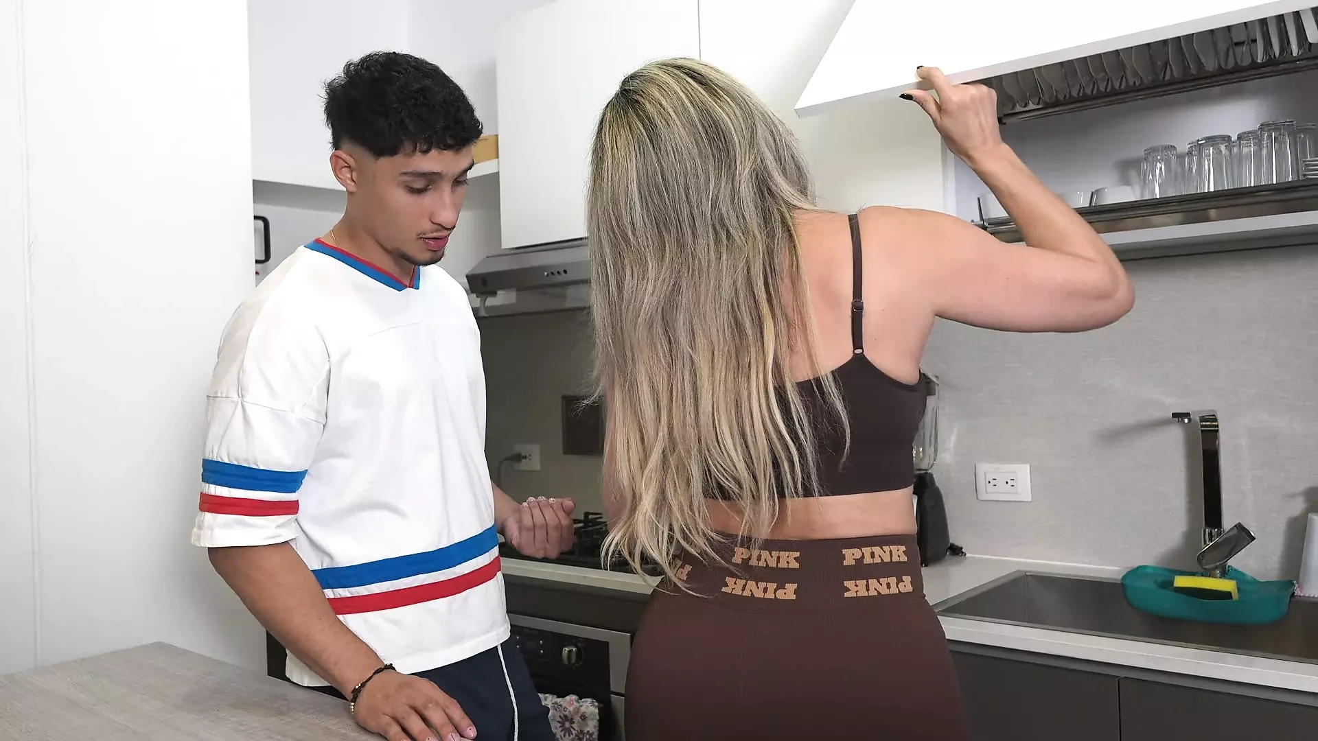 Stepmom takes the wrong pill and ends up giving her a sexual enhancer «let me help you get it off»