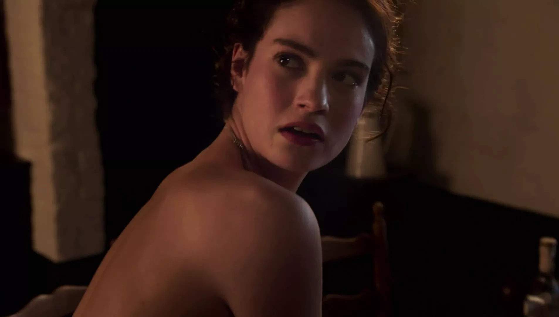 Lily James – »The Exception» (open matte)